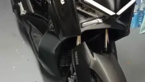 Yamaha X-Max 300 Tech Max (2025 - 26)  (7)