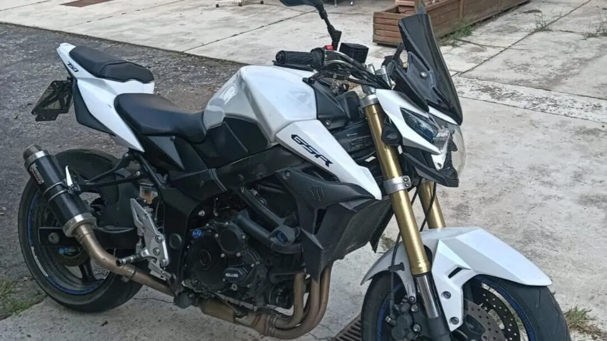 Suzuki GSR 750 ABS (2010 - 17) 