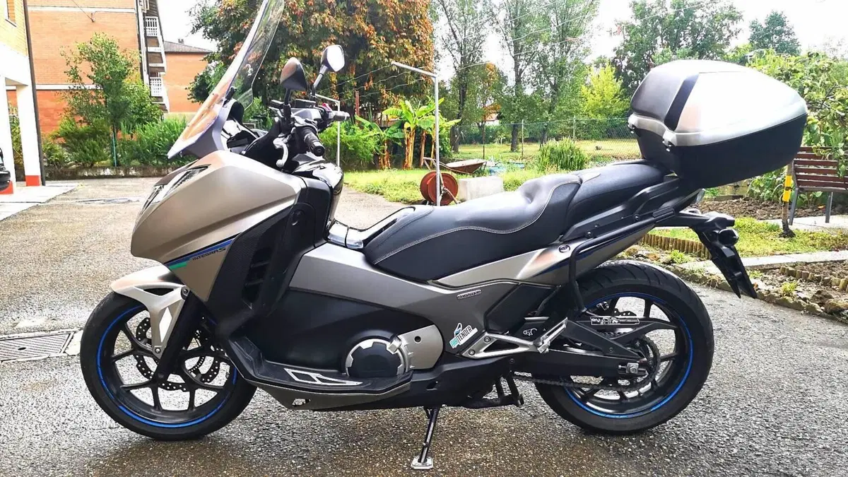 Honda Integra 750 DCT (2016 - 17)  (2)