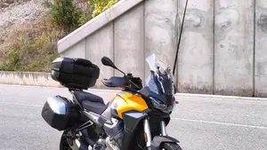 Moto Guzzi Stelvio (2024 - 26)  (2)
