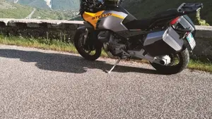 Moto Guzzi Stelvio (2024 - 26)  (4)