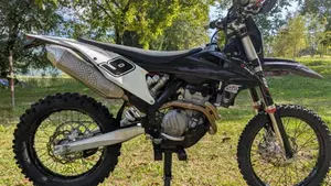 KTM 250 EXC-F (2022)  (2)