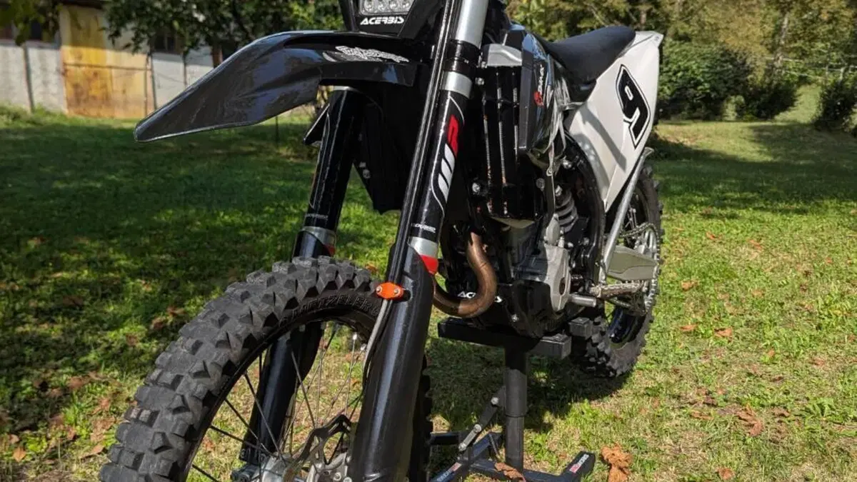 KTM 250 EXC-F (2022)  (9)