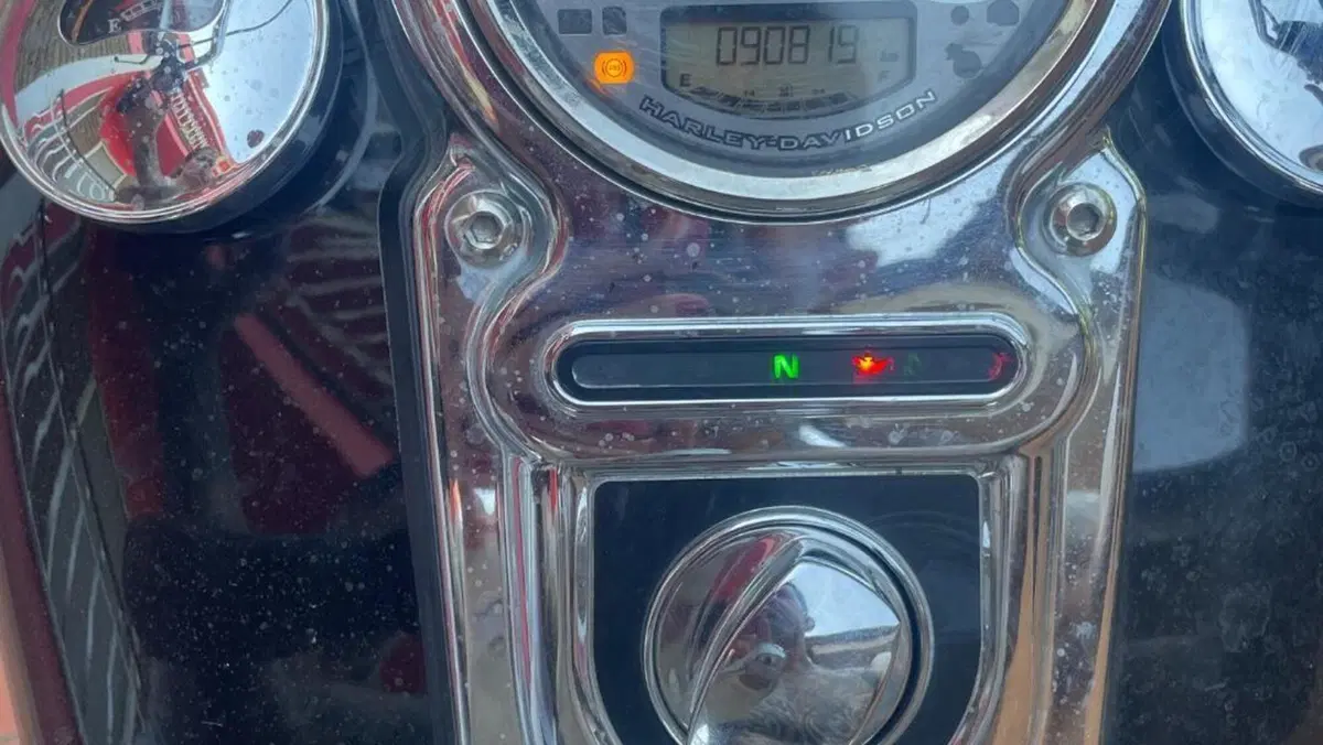 Harley-Davidson 1690 Wide Glide (2010 - 17) - FXDWG  (2)