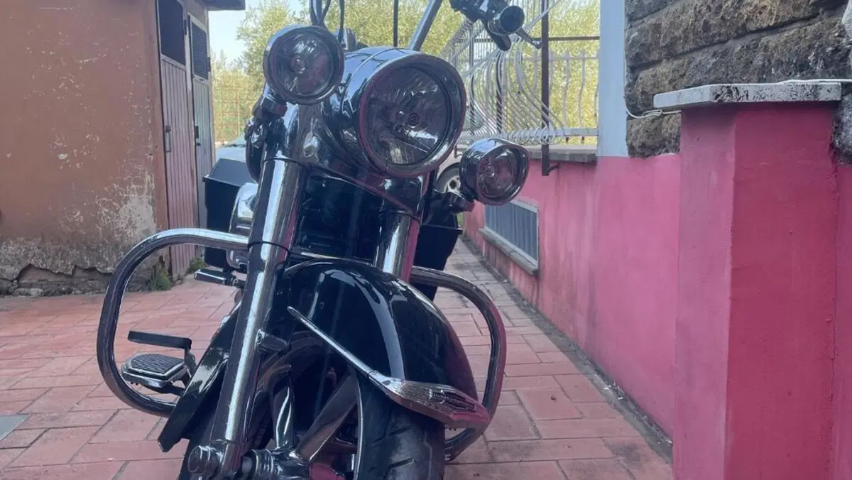 Harley-Davidson 1690 Wide Glide (2010 - 17) - FXDWG  (3)