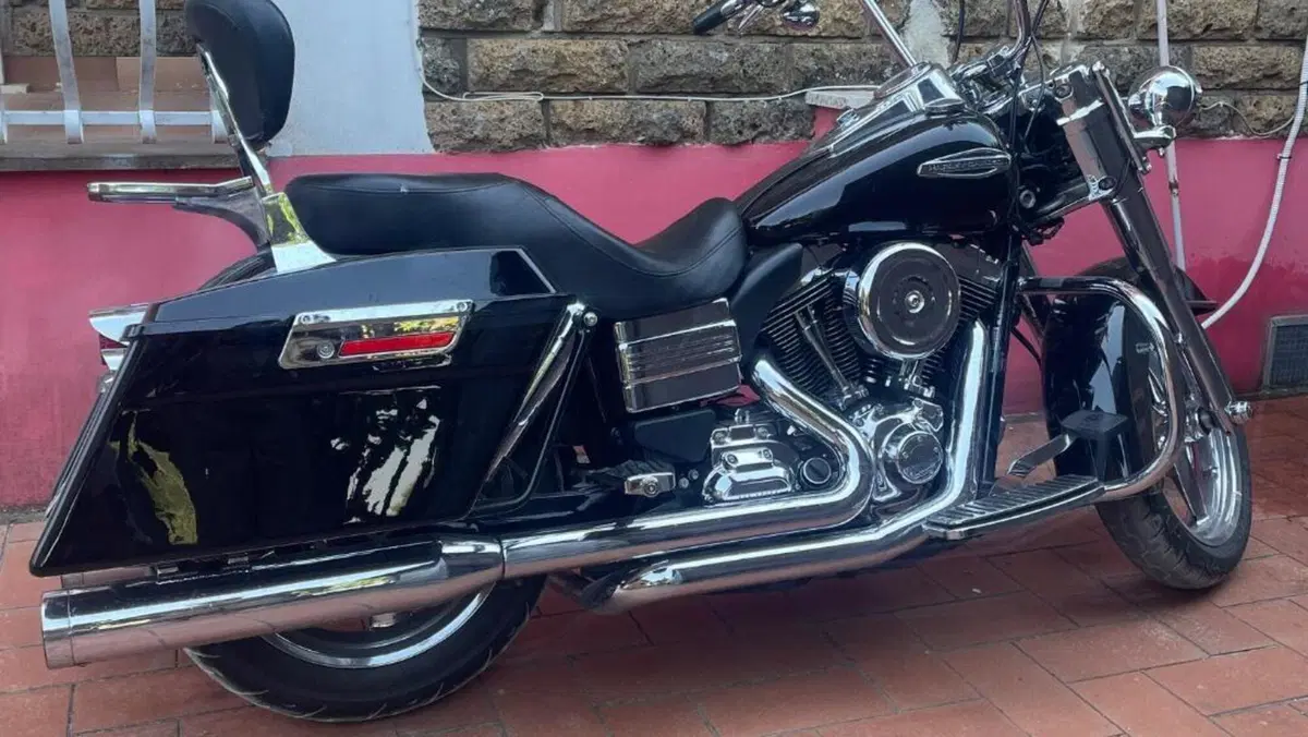 Harley-Davidson 1690 Wide Glide (2010 - 17) - FXDWG  (5)