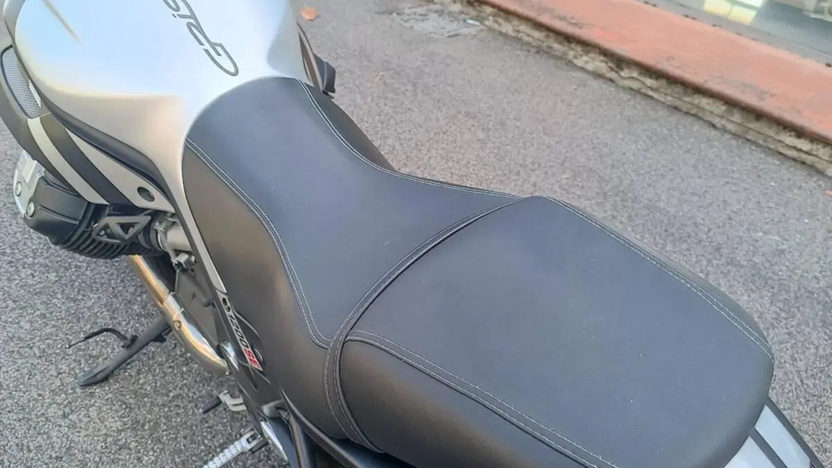 Moto Guzzi Griso 1200 8V Special Edition (2012 - 16)  (10)