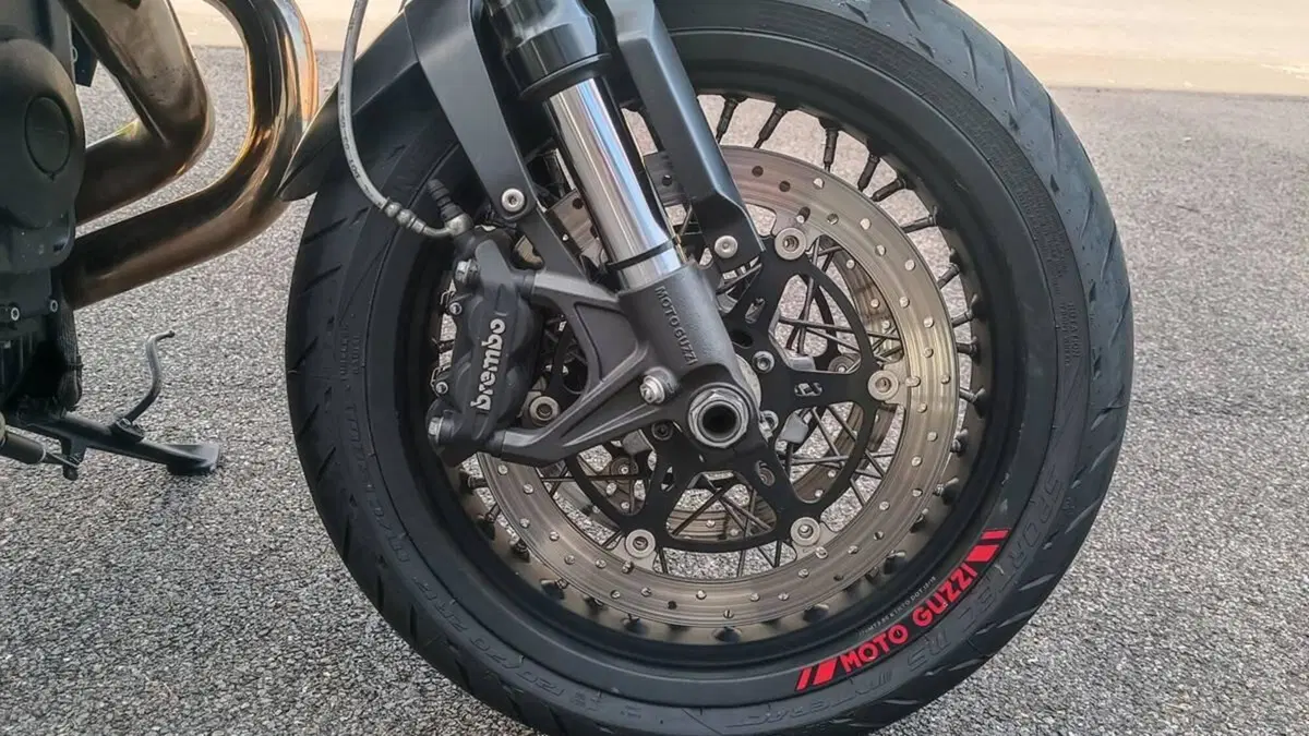 Moto Guzzi Griso 1200 8V Special Edition (2012 - 16)  (14)