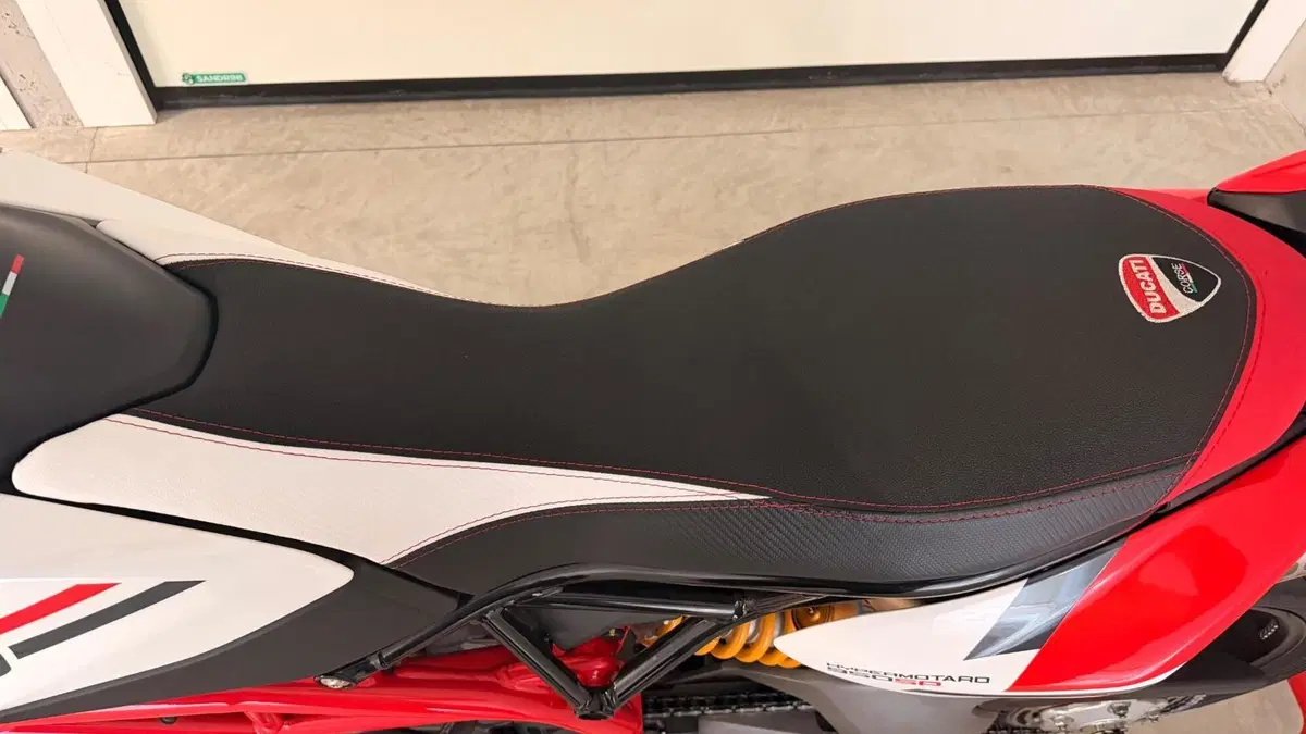 Ducati Hypermotard 950 SP (2022 - 25)  (5)