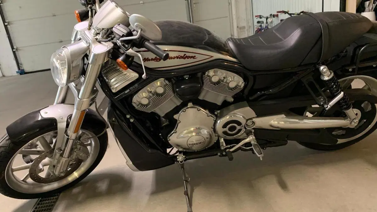 Harley-Davidson 1250 Street Rod (2005 - 06) - VRSCR  (6)