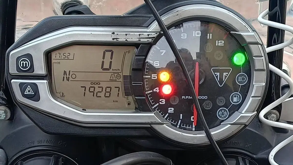 Triumph Tiger 800 XRx (2015 - 17)  (5)