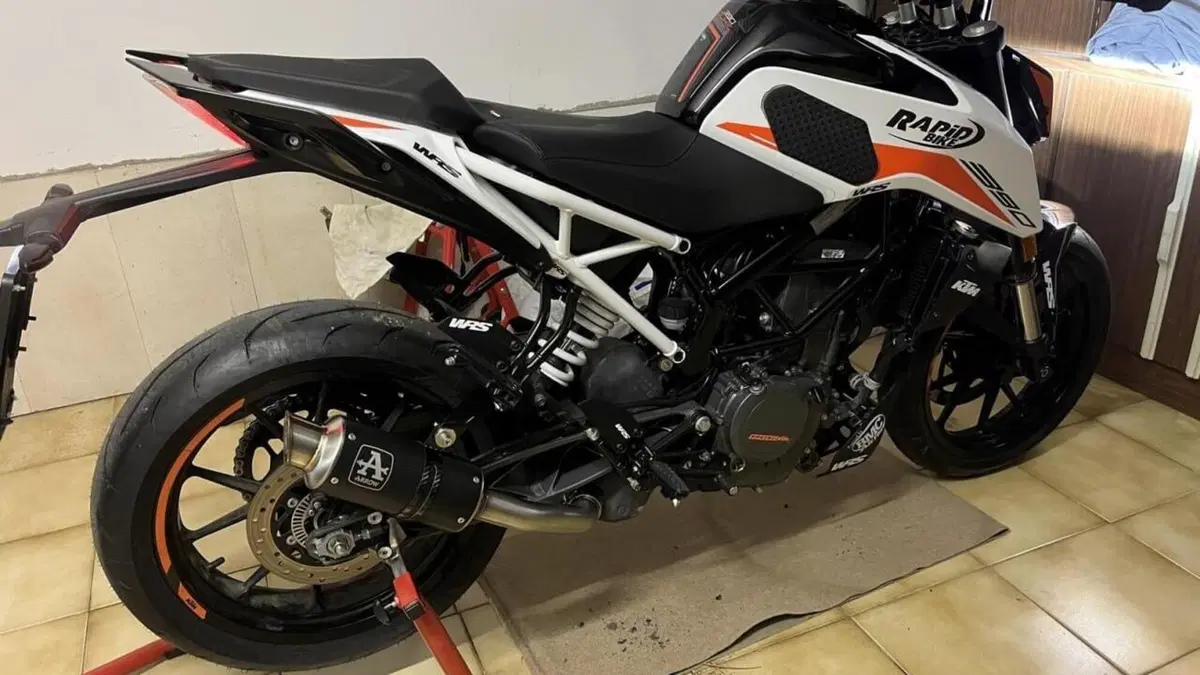 KTM 390 Duke (2021 - 23)  (3)