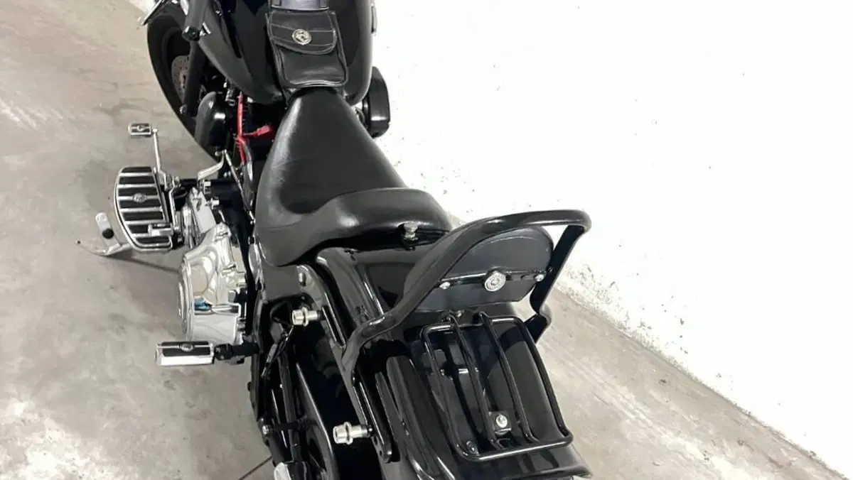 Harley-Davidson 1584 Fat Boy (2006 - 07) - FLSTF  (2)
