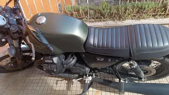 Moto Guzzi V7 III Rough (2018 - 20) usata