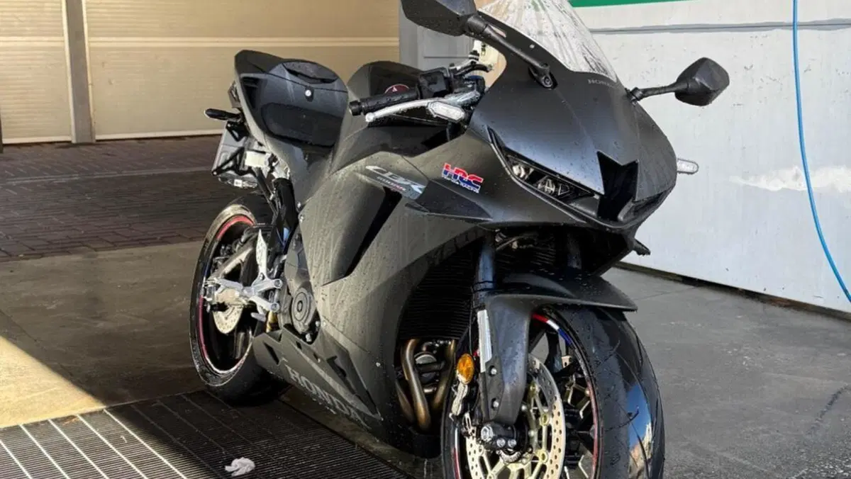 Honda CBR 600 RR (2024 - 26)  (2)
