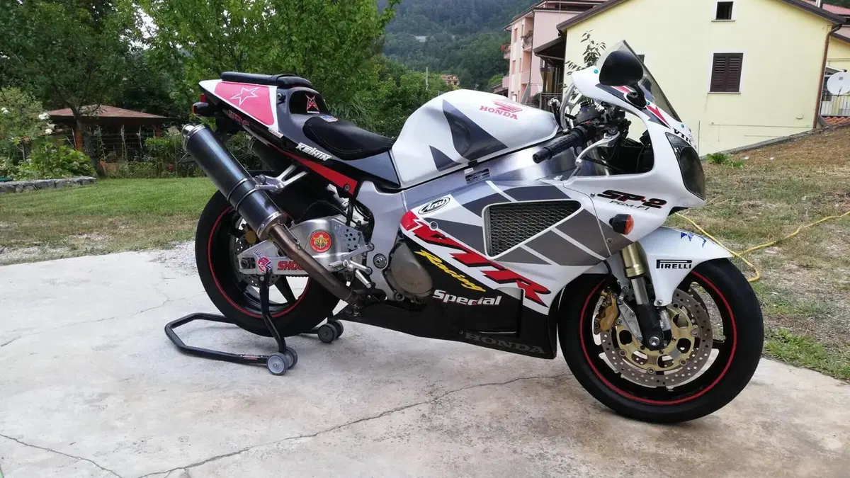 Honda VTR 1000 SP-2 (2002 - 06)  (5)