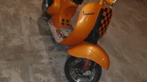 Piaggio Vespa 50 Special  (3)