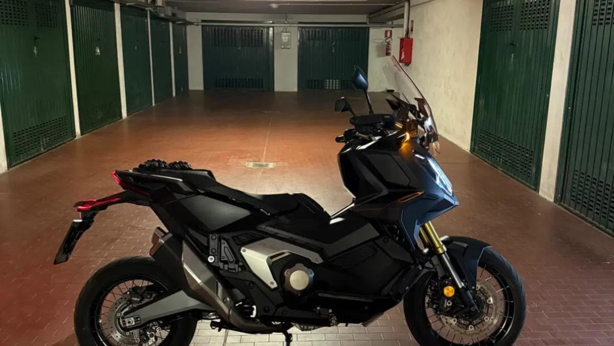 Honda X-ADV 750 DCT Adventure (2021 - 24)  (2)