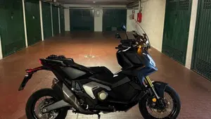 Honda X-ADV 750 DCT Adventure (2021 - 24)  (2)