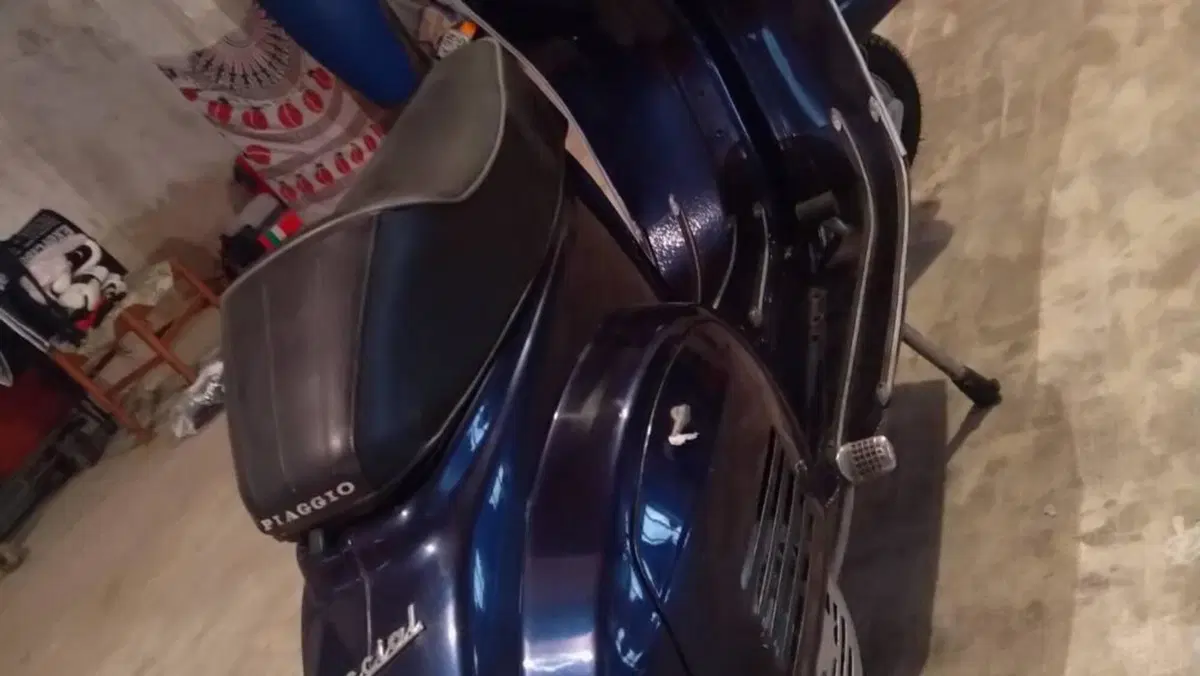 Piaggio Vespa 50 Special  (2)