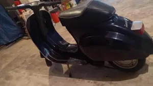 Piaggio Vespa 50 Special  (3)