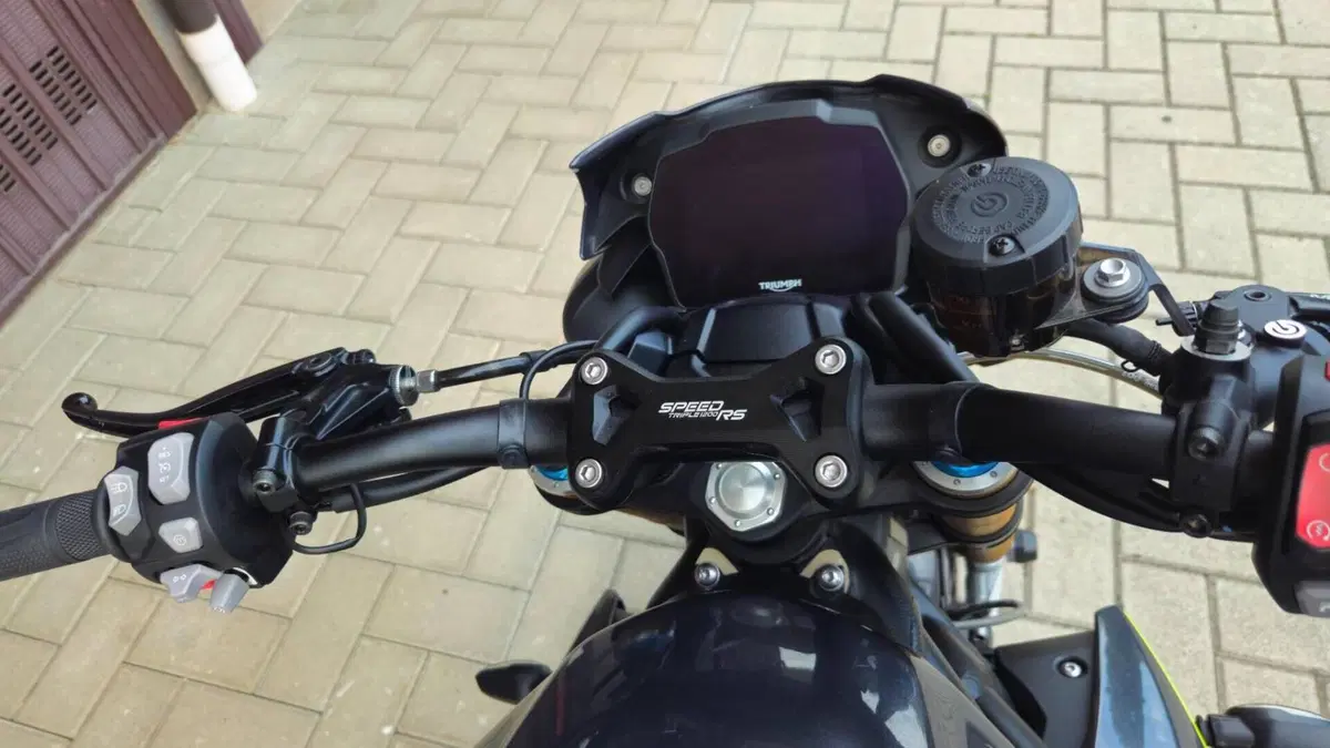 Triumph Speed Triple 1200 RS (2025 - 26)  (4)