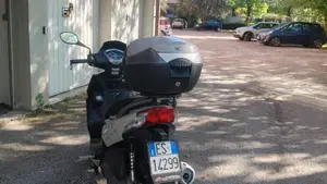 Kymco Agility 125 R16 + (2017 - 20)  (2)