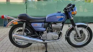 Suzuki   (2)