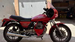Moto Guzzi   (2)