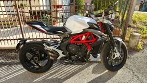 MV Agusta Brutale 800 EAS ABS (2016 - 19)  (5)
