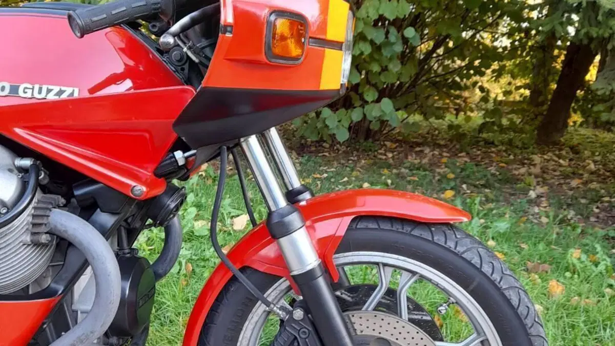 Moto Guzzi   (2)