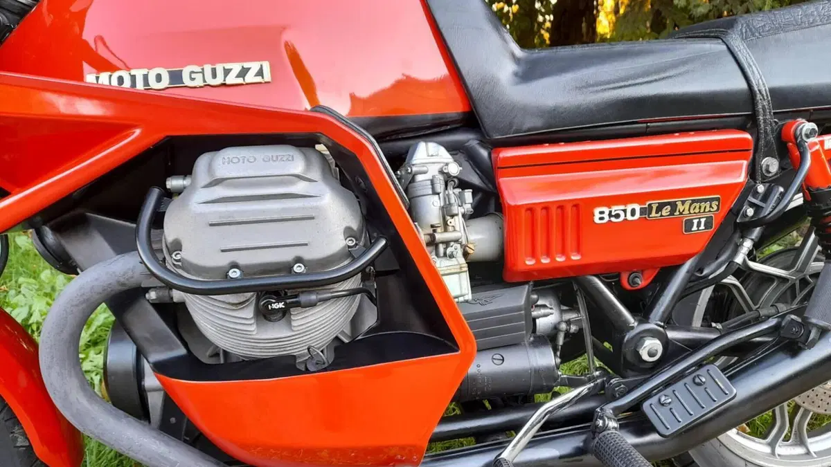 Moto Guzzi   (6)