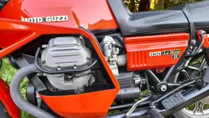 Moto Guzzi   (6)