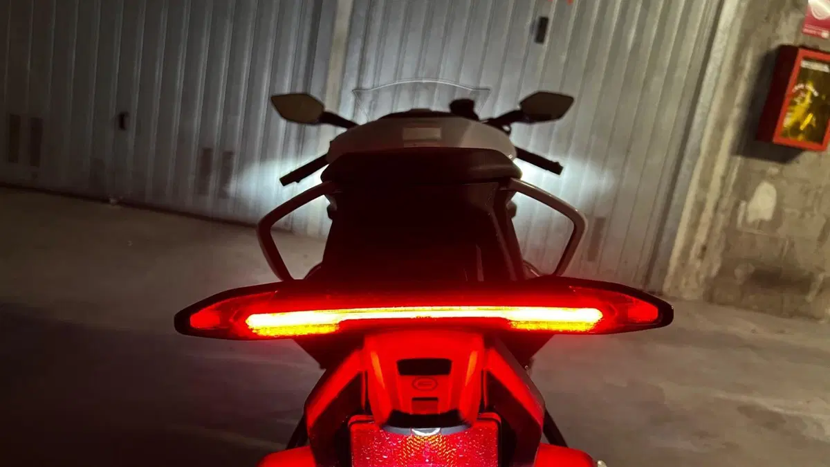 CFMOTO 675SR-R (2025 - 26)  (3)