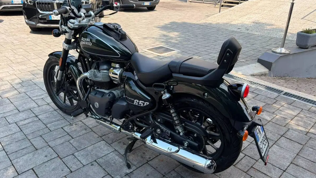 Royal Enfield Super Meteor 650 (2023 - 26)  (3)