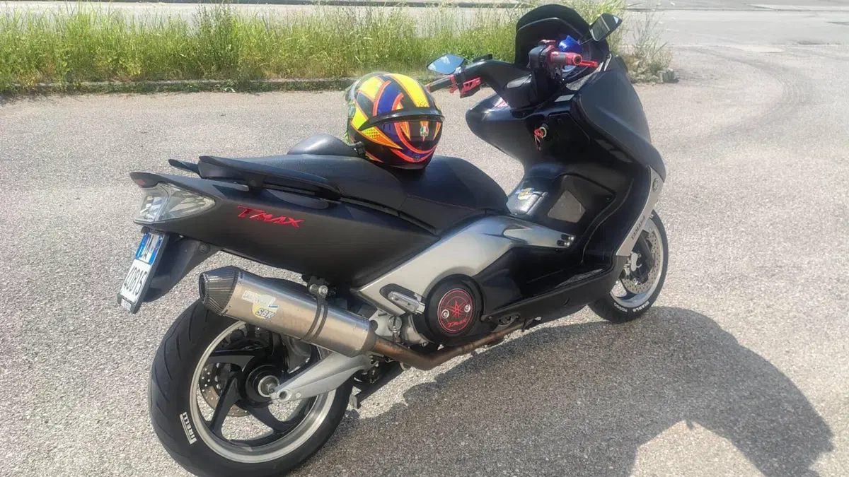Yamaha T-Max 500 Black Max (2006 - 07)  (2)