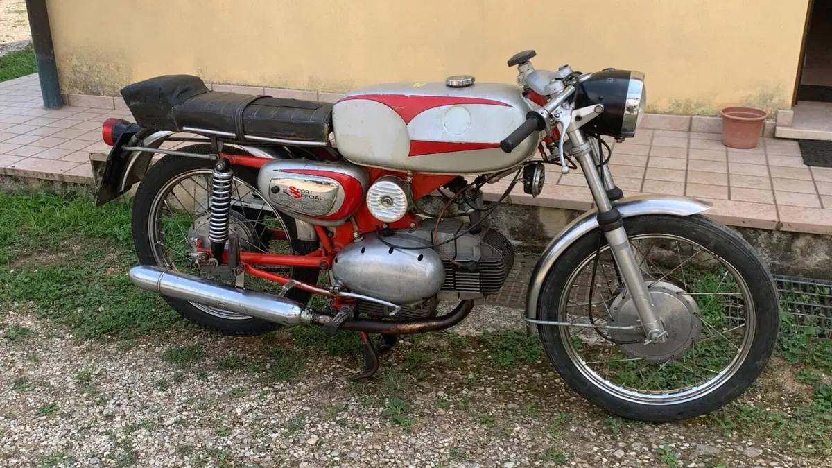 Motobi  