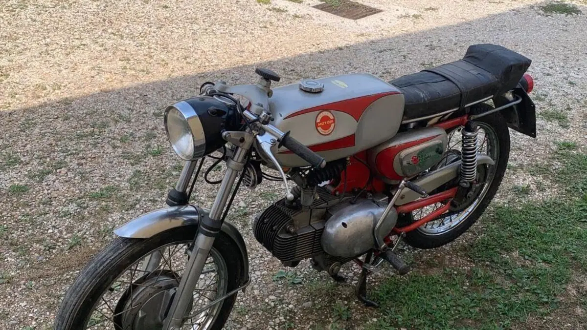Motobi   (9)
