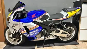 Honda CBR 600 RR (2005 - 06)  (2)