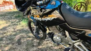 Honda NX 650 Dominator (1996 - 02)  (3)