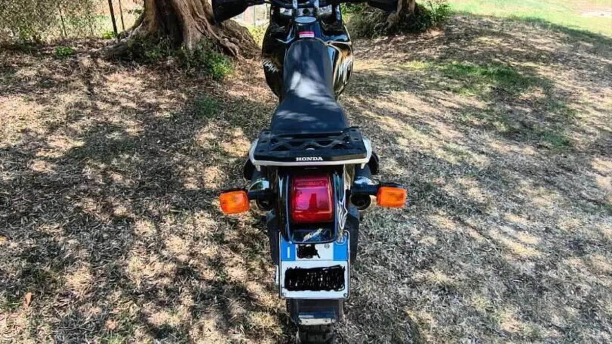 Honda NX 650 Dominator (1996 - 02)  (7)