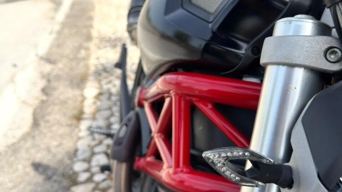 Ducati Monster 796 (2010 - 13)  (10)