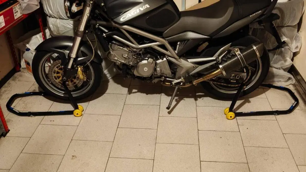 Cagiva Raptor 650 (2005 - 07)  (6)