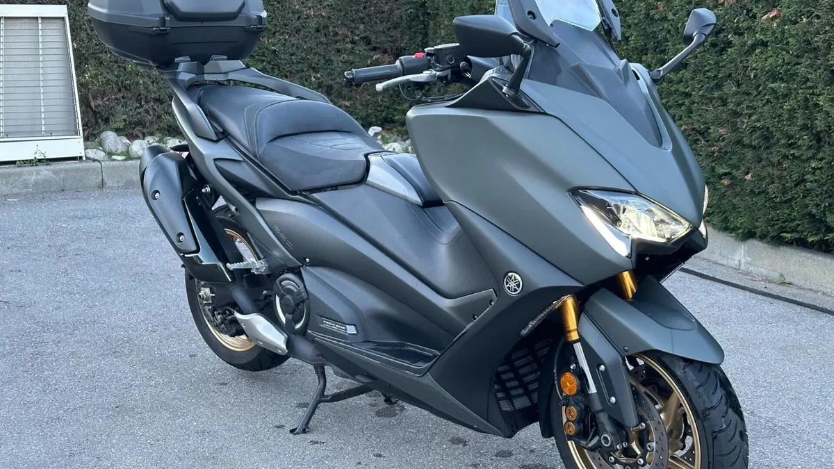 Yamaha T-Max 560 Tech Max (2021) 