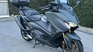 Yamaha T-Max 560 Tech Max (2021) 