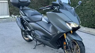 Yamaha T-Max 560 Tech Max (2021) usata