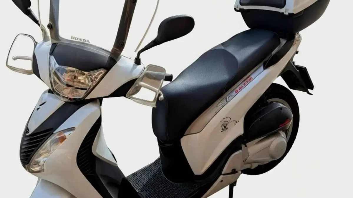 Honda SH 150i (2009 - 12)  (2)