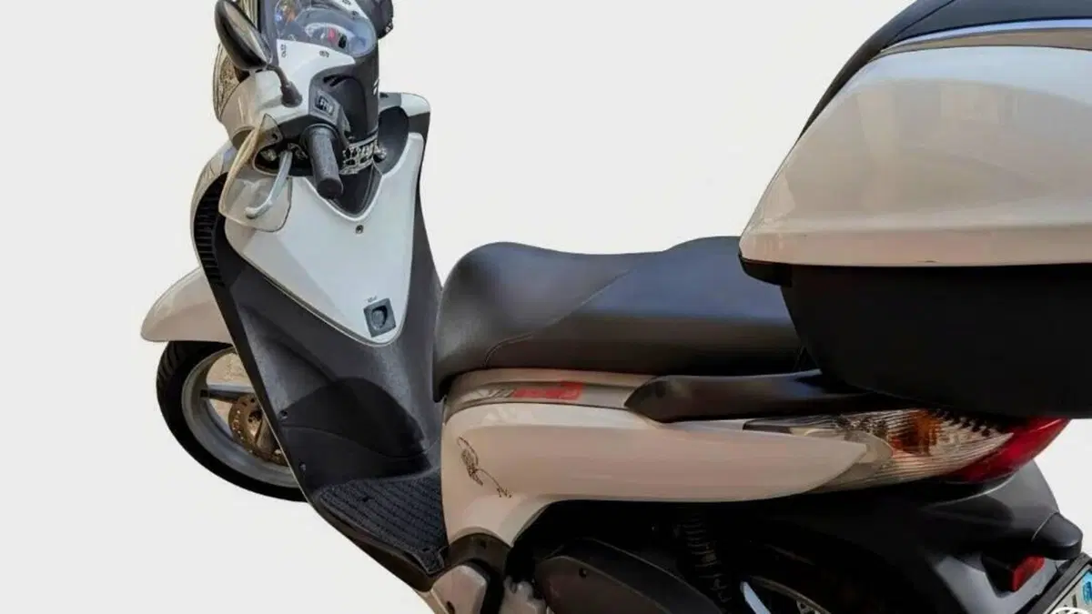 Honda SH 150i (2009 - 12)  (6)