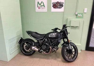 Ducati Scrambler 800 Icon Dark (2021 - 22) - Annuncio 10093909