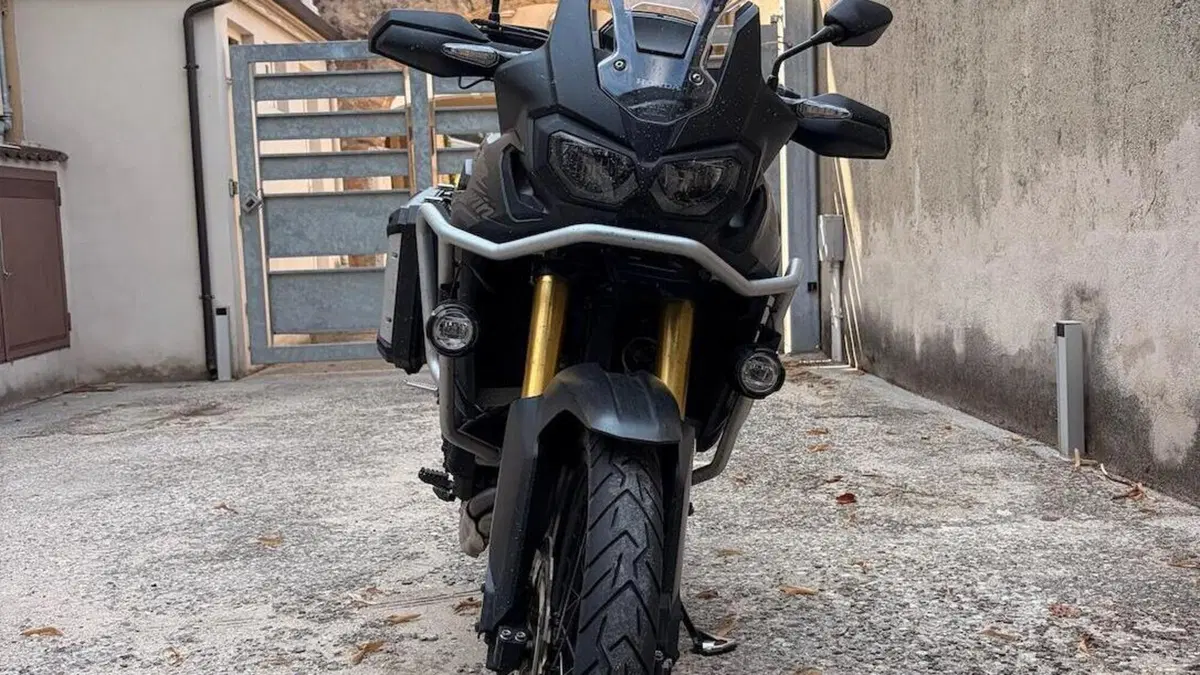Honda Africa Twin CRF 1000L DCT ABS (2016 - 17)  (2)